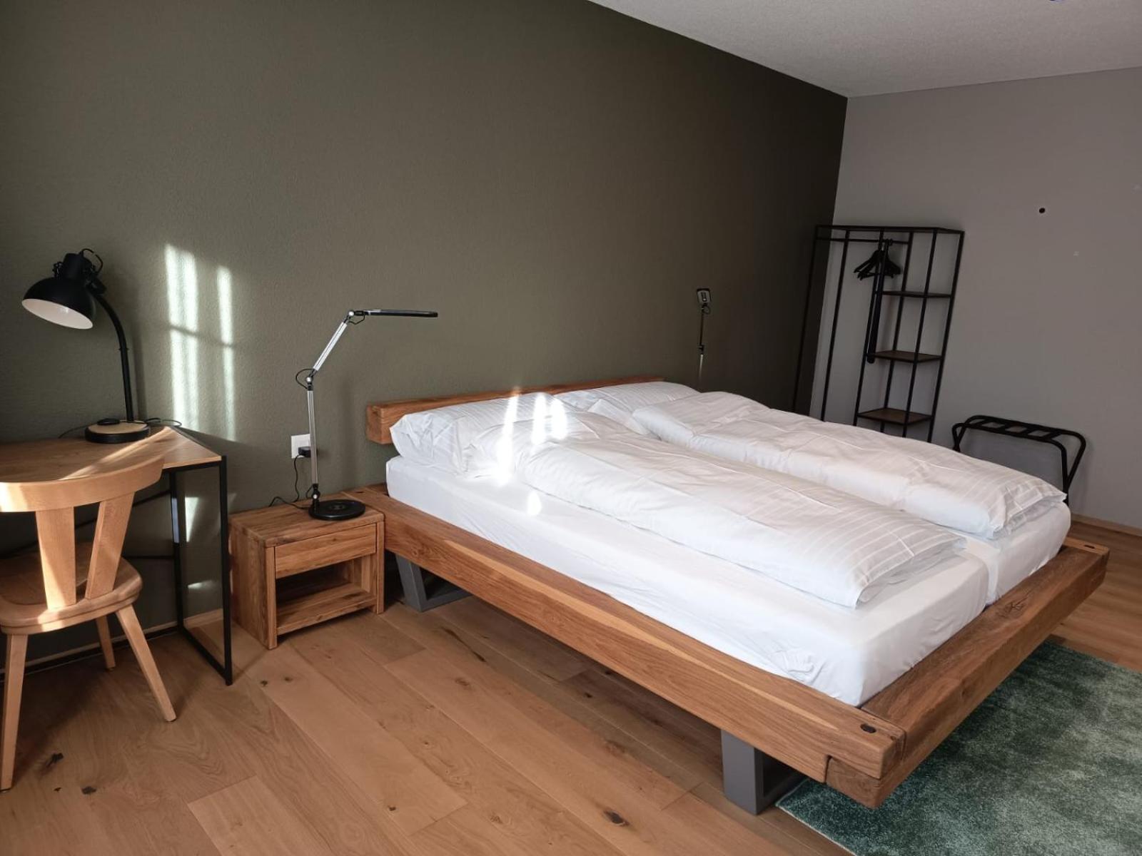 Hotel Restaurant Krone Aarberg מראה חיצוני תמונה